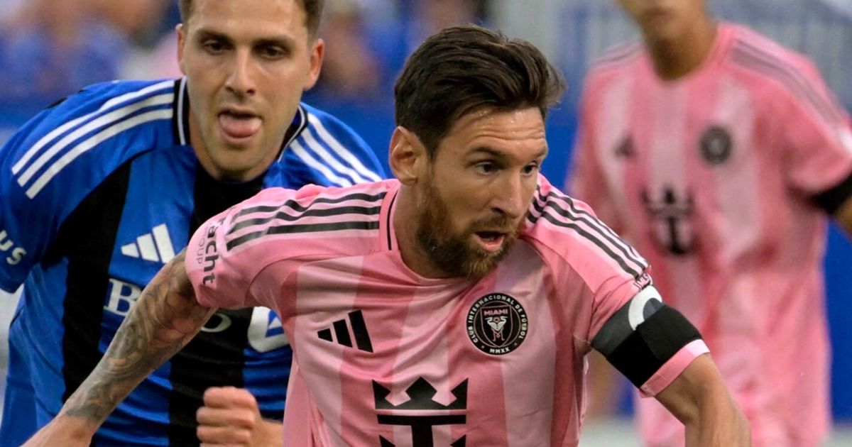 مستقبل ميسي.. لا جديد من السعودية وميامي يفاوضه للتمديد