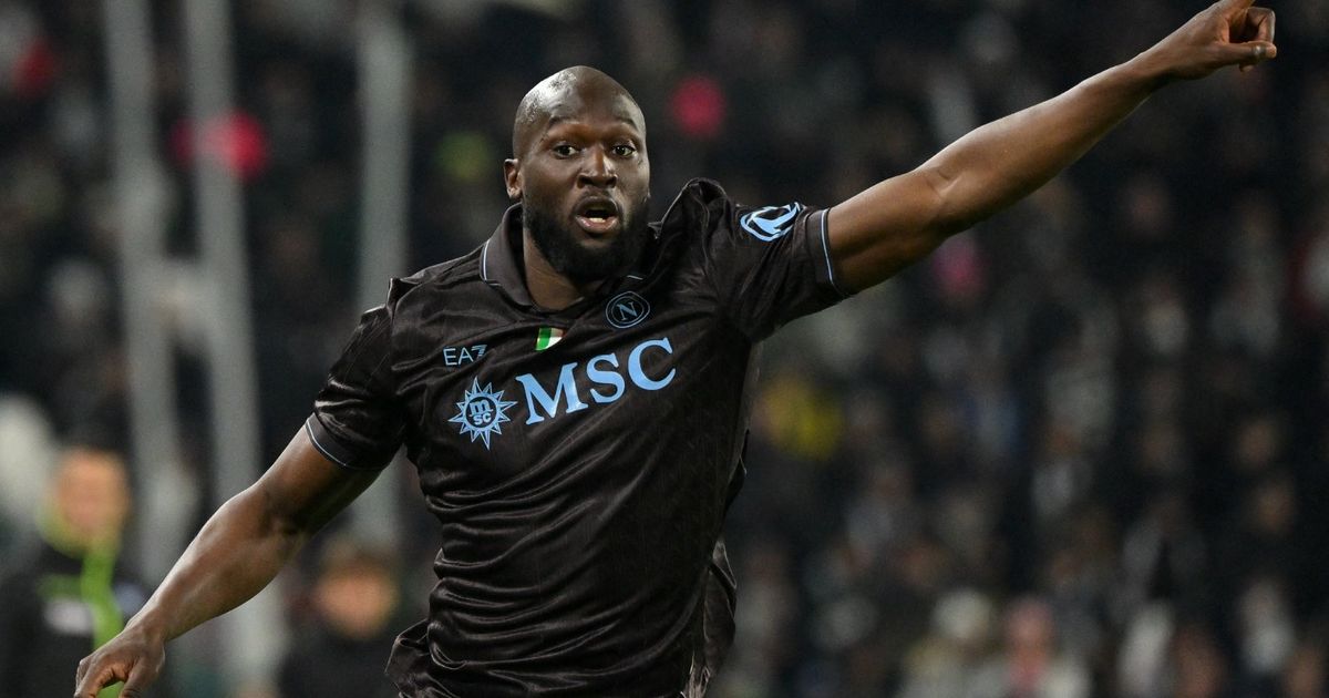 تفاصيل اجتماع لوكاكو مع مسؤولي نابولي في غياب كونتي