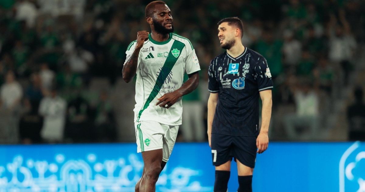 شاهد.. الأهلي يمطر مرمى الأخدود ويطيح به خارج دوري روشن السعودي