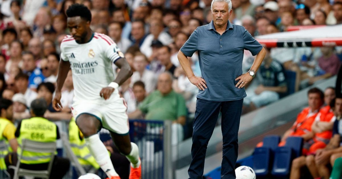 مورينيو في مأزق.. هل يضحي بفينسيوس لإنقاذ ريال مدريد؟