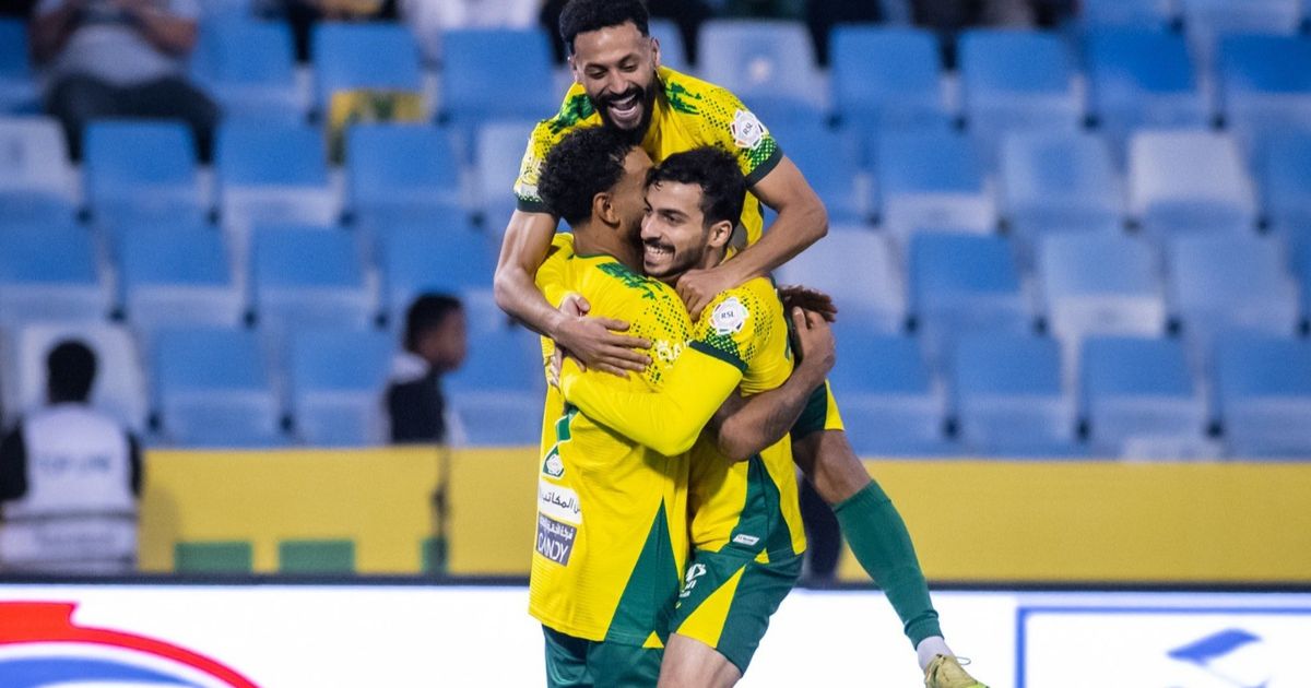 ثنائي أجنبي يصنع الفارق.. الخليج يسطع بقوة في دوري روشن