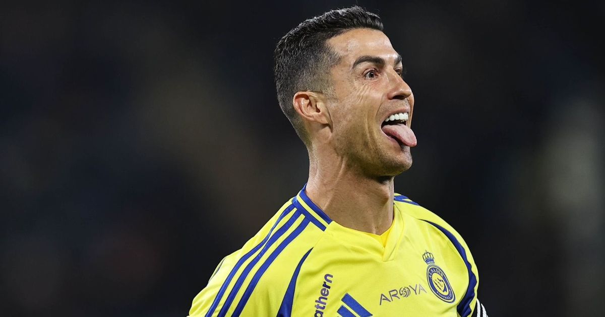 شاهد.. رونالدو يرد على بنزيما في الملعب ويصل للهدف 925