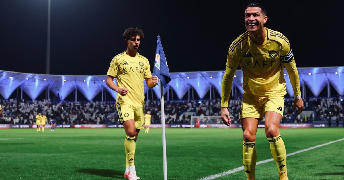 ربع قرن من الأهداف.. هل يسجل كريستيانو رونالدو هدفه 1000 في سن 42؟