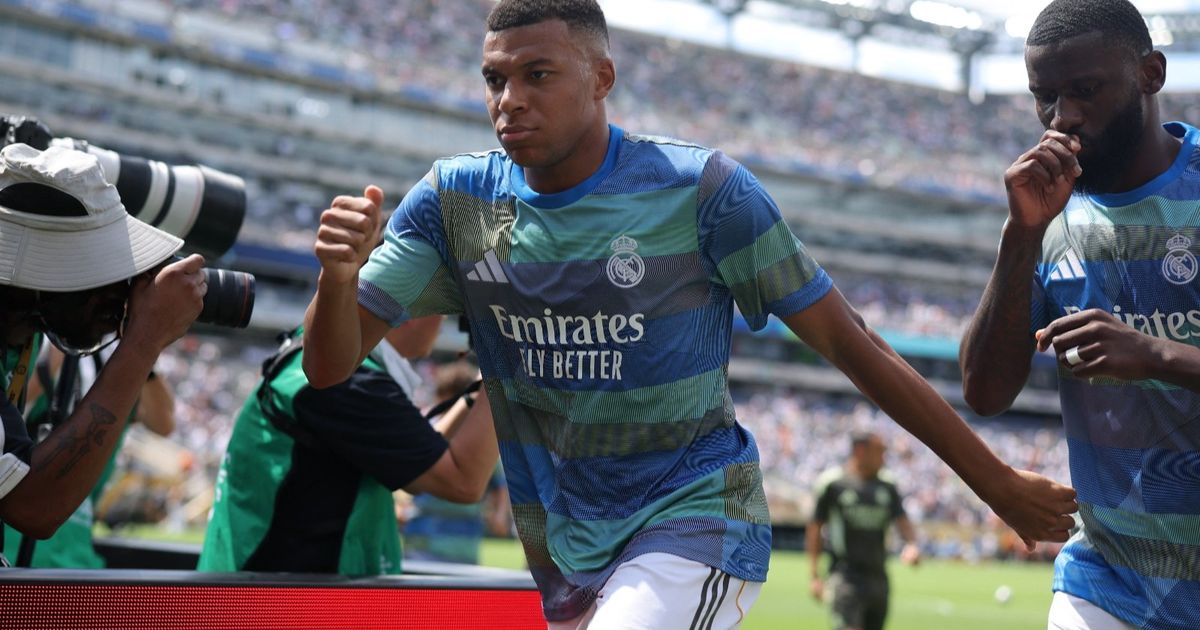 شاهد.. مبابي يستشيط غضبا "بشكل ساخر" بسبب عرقلة روديغر