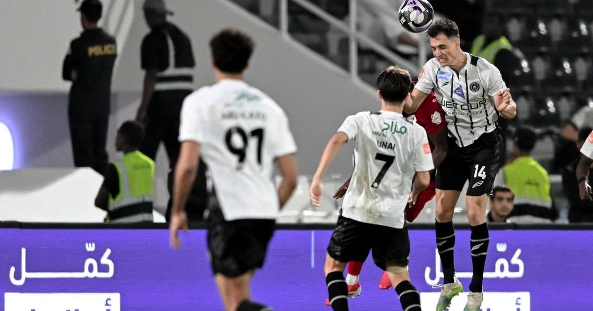 رغم التفوق العددي.. تعادل محبط للشباب مع ضمك في الدوري السعودي