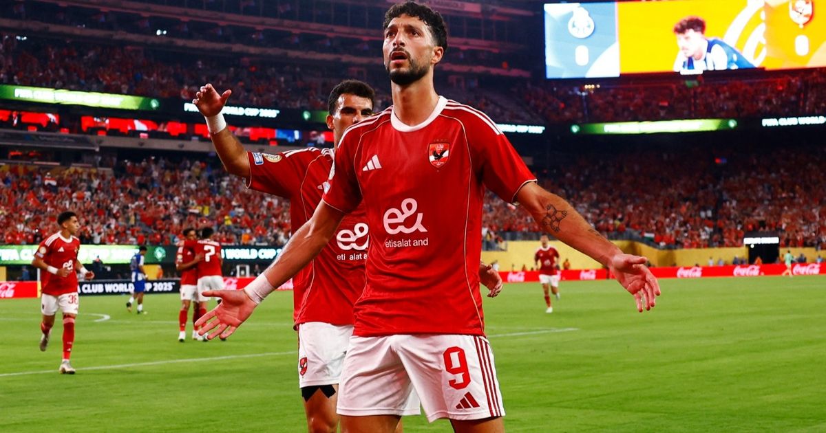 هل يلعب وسام أبو علي بجوار رونالدو في النصر؟