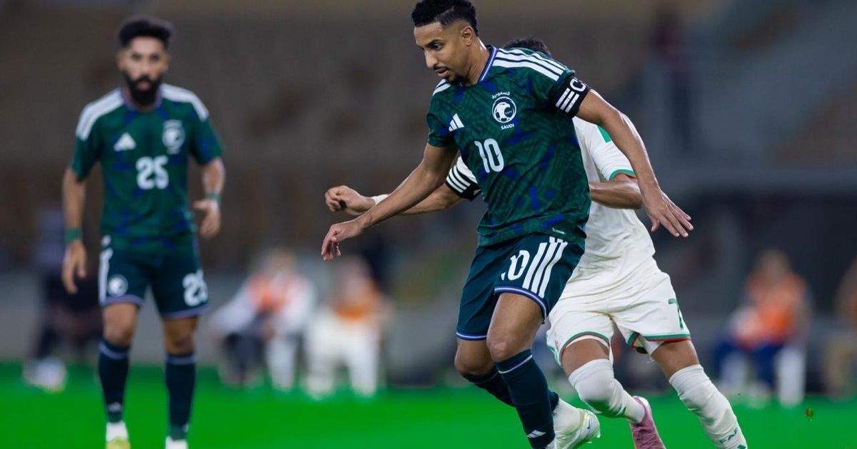 شاهد.. منتخب السعودية يتعثّر ودياً أمام الجزائر