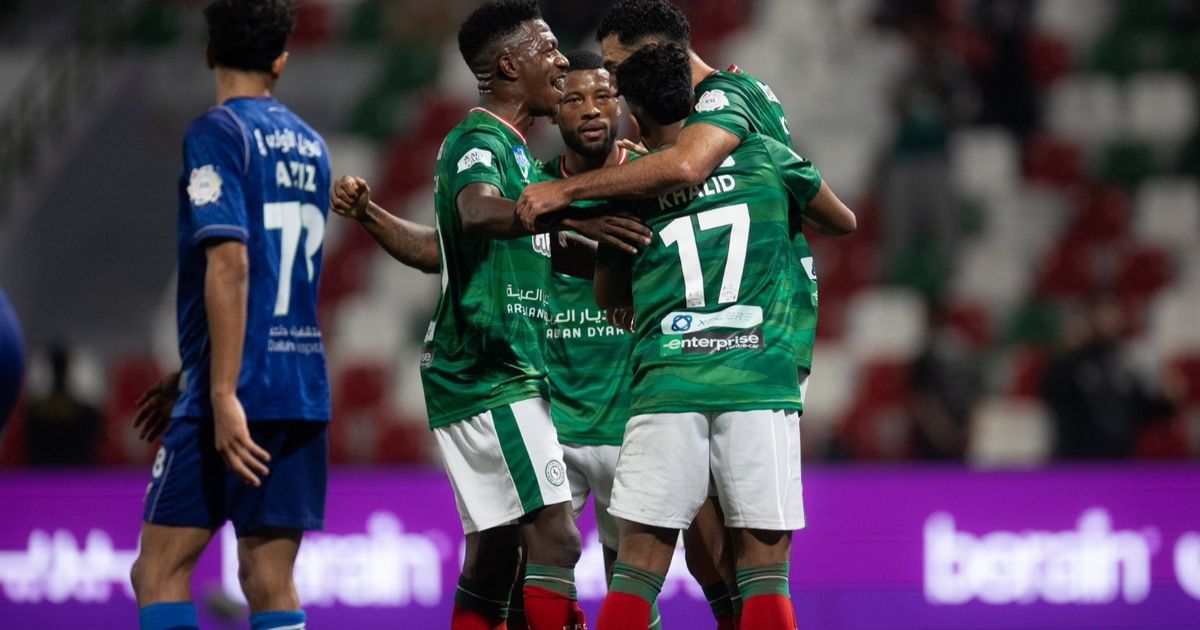 الاتفاق يهزم الفتح في مباراة مثيرة والرياض يباغت الخلود