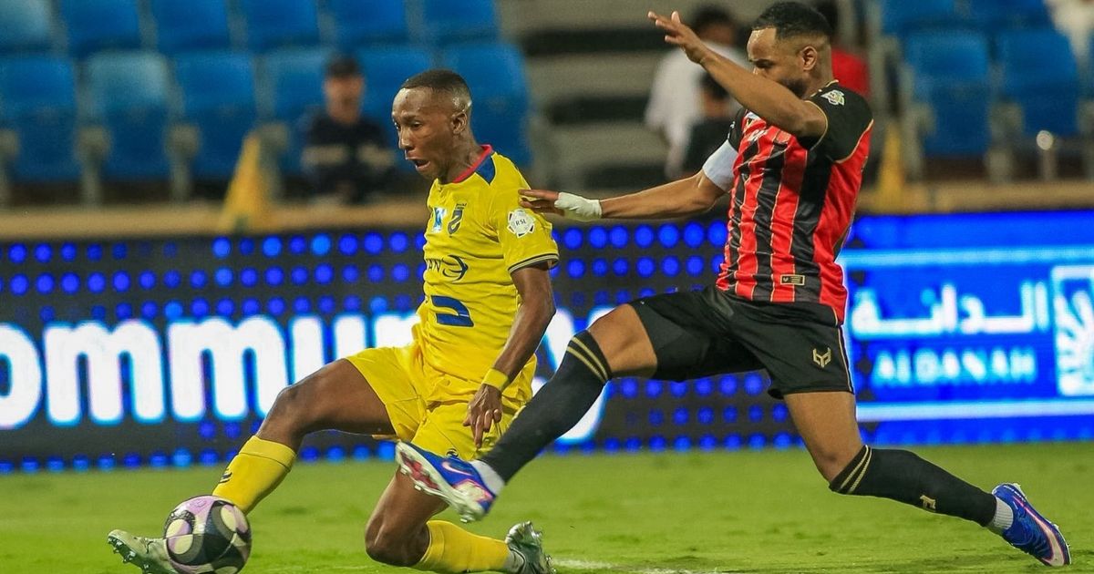 شاهد... الحزم يفوز في 90+6 ويُعقد موقف الرياض في صراع البقاء بدوري روشن