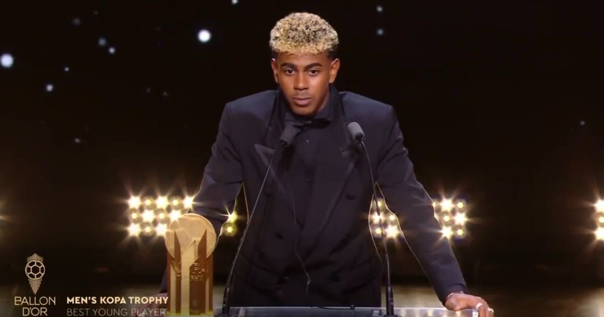 الكرة الذهبية 2025.. لامين يامال أفضل لاعب شاب في العالم