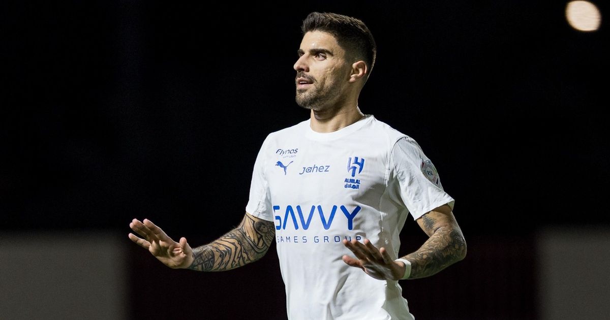 نيفيز وتمبكتي الأفضل من الهلال وحارس نيوم يخطف الأضواء