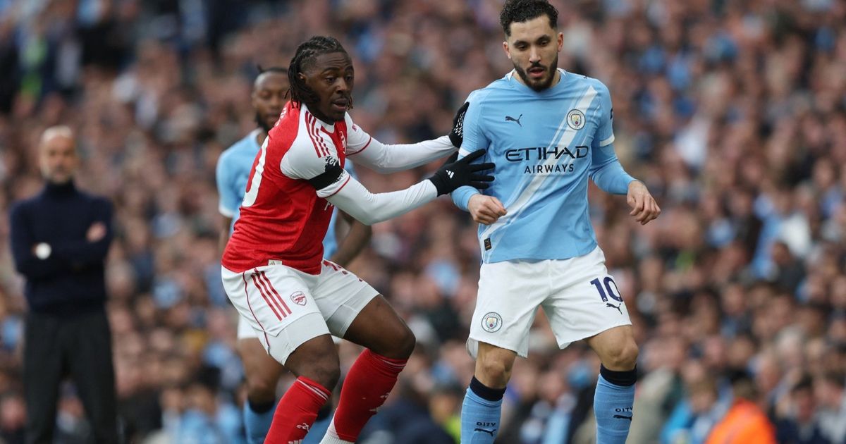 من القمة إلى الصدمة.. أشهر الانهيارات في تاريخ سباق لقب البريميرليغ