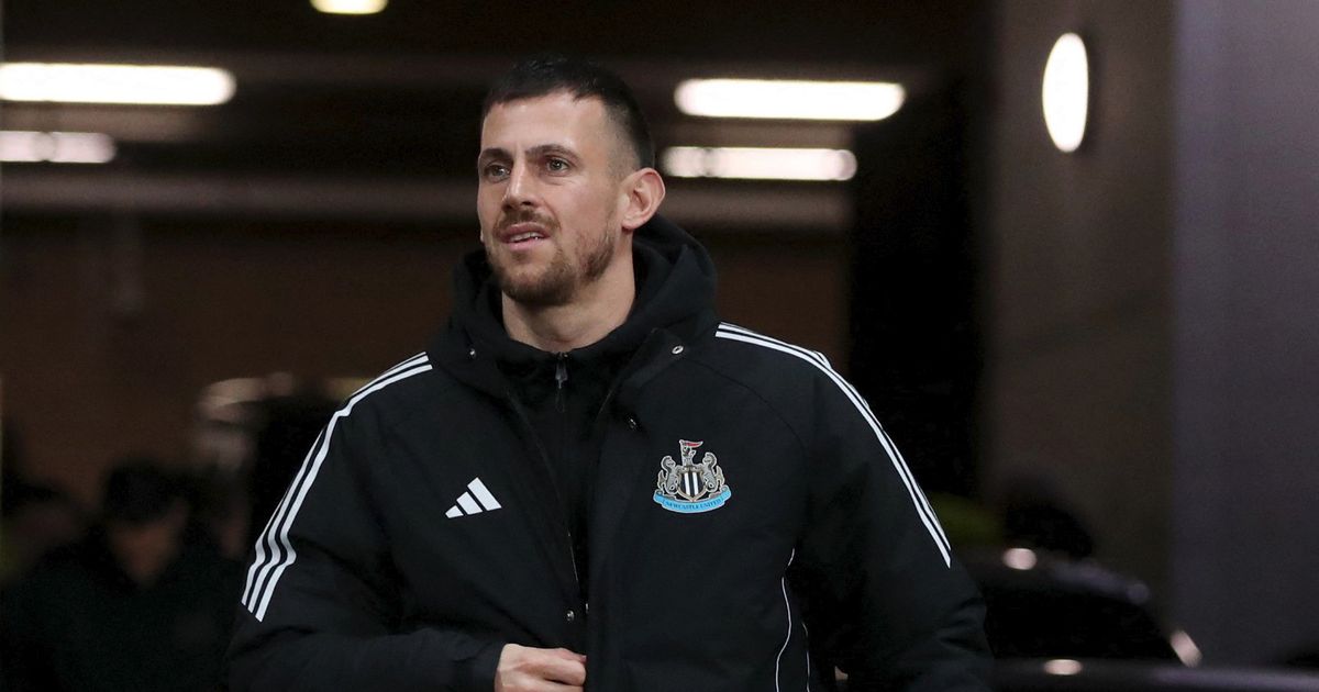 مدرب نيوكاسل يستبعد "حالياً" رحيل حارسه مارتن دوبرافكا للشباب