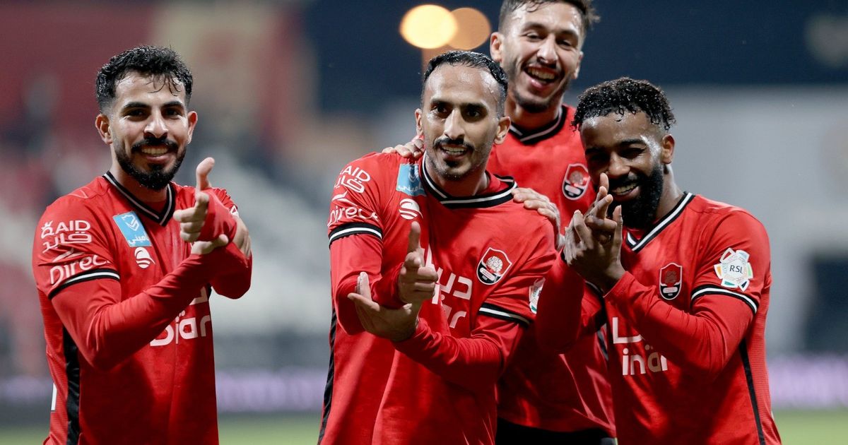 شاهد.. الاتفاق يتعادل مع الفيحاء والرائد يعمّق جراح الفتح