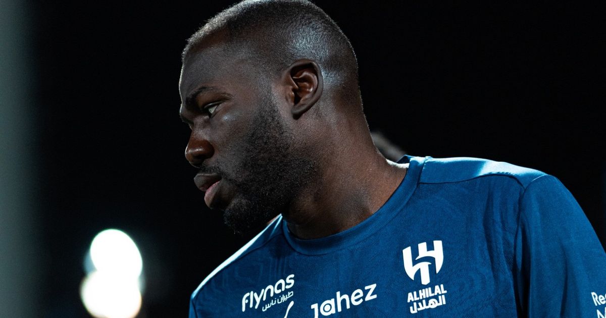 جيسوس يستبعد كوليبالي وليوناردو من مباراة الهلال والشباب