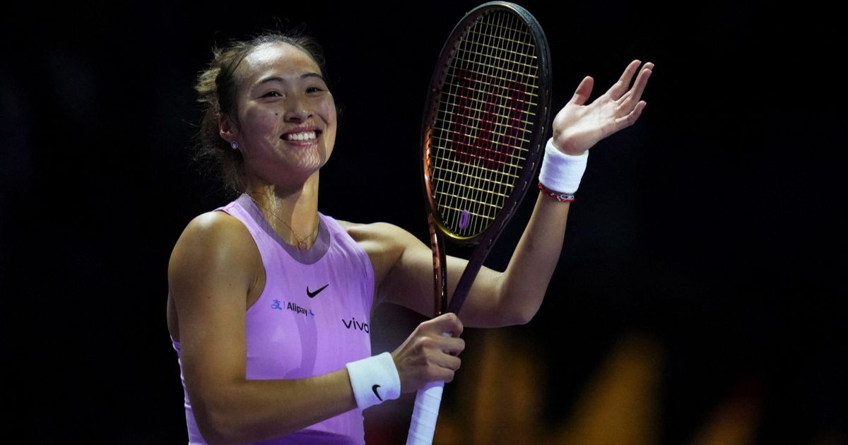 تشنغ تهزم باوليني وتبلغ نصف نهائي البطولة الختامية في الرياض