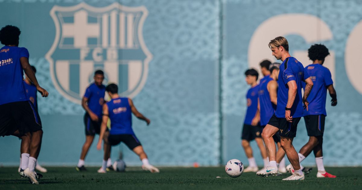 مساحات سبورت : نهاية الكابوس.. برشلونة يؤكد عودة فرينكي دي يونغ إلى الملاعب