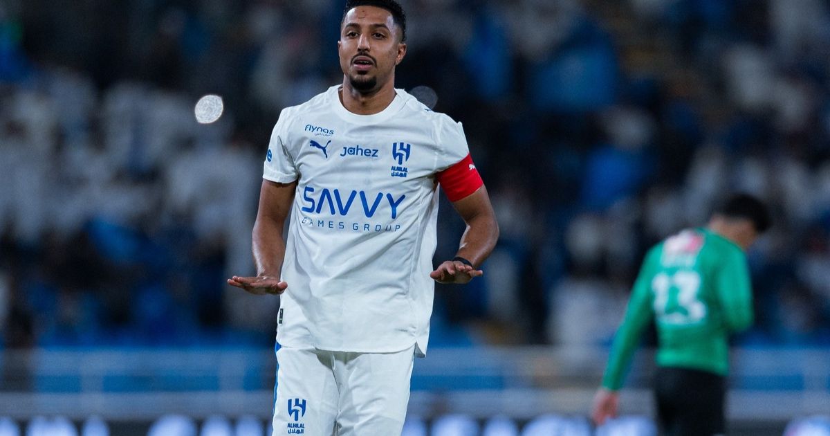 من هو بديل سالم الدوسري في تشكيلة الهلال أمام نيوم؟