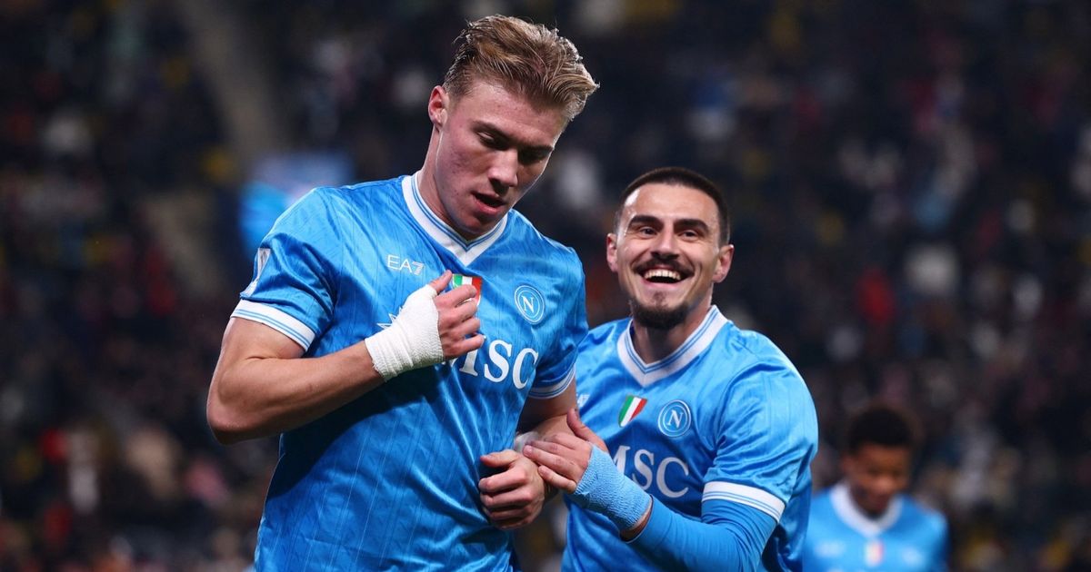 تشكيلة نابولي وبولونيا في نهائي كأس السوبر الإيطالي بالرياض