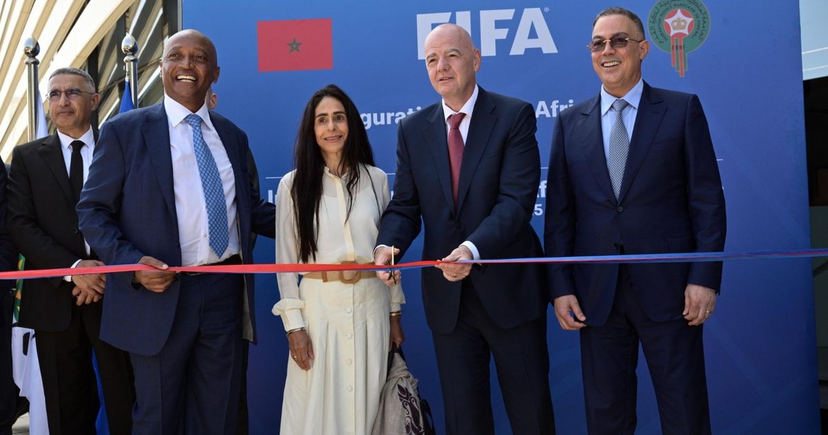 بعدما افتتح مكتبه الإقليمي.. لماذا يُراهن "فيفا" على المغرب؟