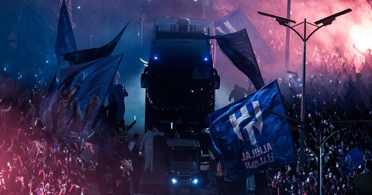 على طريقة ريال مدريد.. استقبال أسطوري لحافلة الهلال قبل لقاء باختاكور