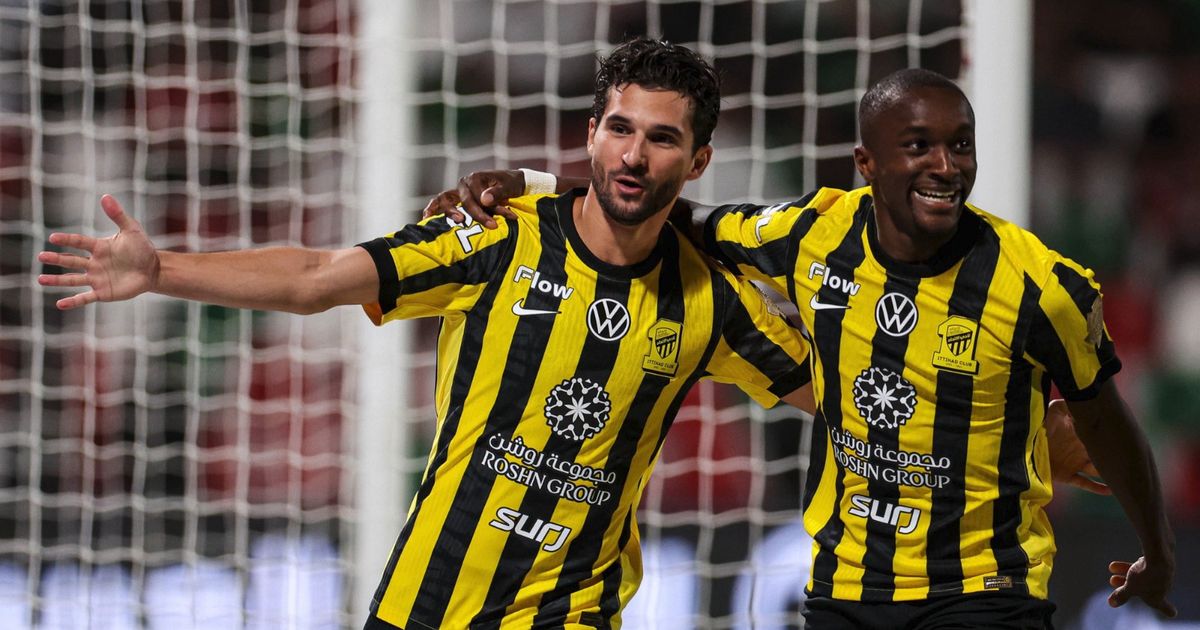 شاهد.. الاتحاد يتقدّم في الشوط الأول على الاتفاق بهدفي عوار وديابي