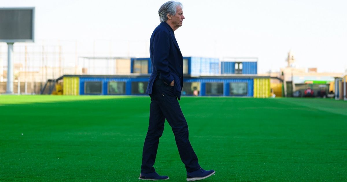 شاهد.. جورجي جيسوس "يبدأ العمل" مع ناديه الجديد النصر