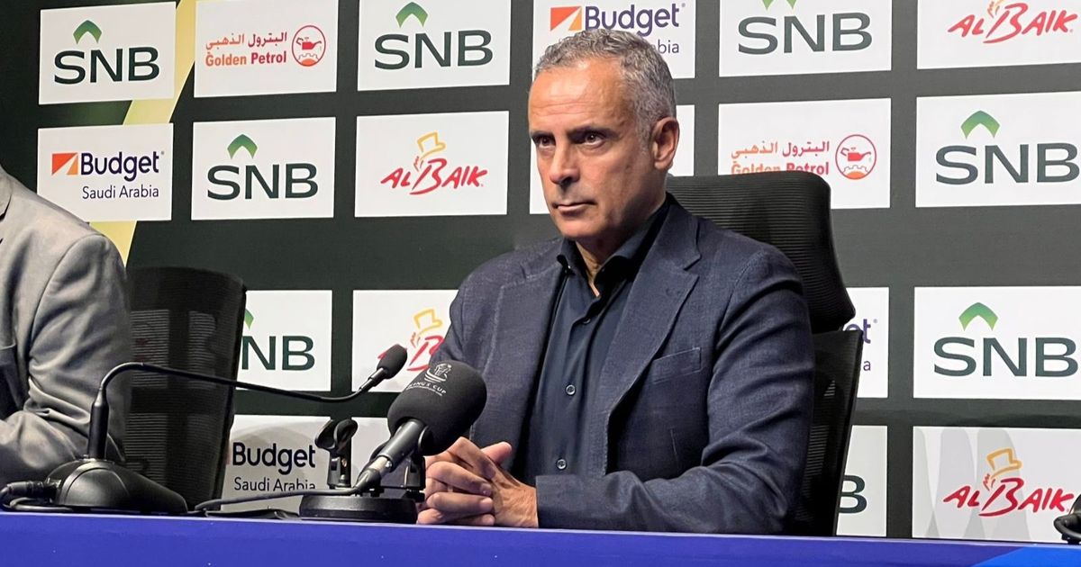 غوميز يكشف سبب السقوط الكبير للفتح أمام الهلال في كأس الملك