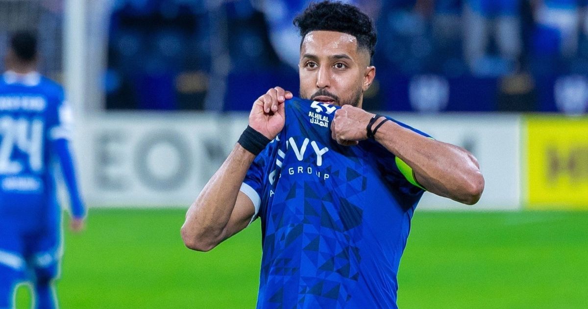 سالم الدوسري يكسر رقمه القياسي السابق في عدد المساهمات