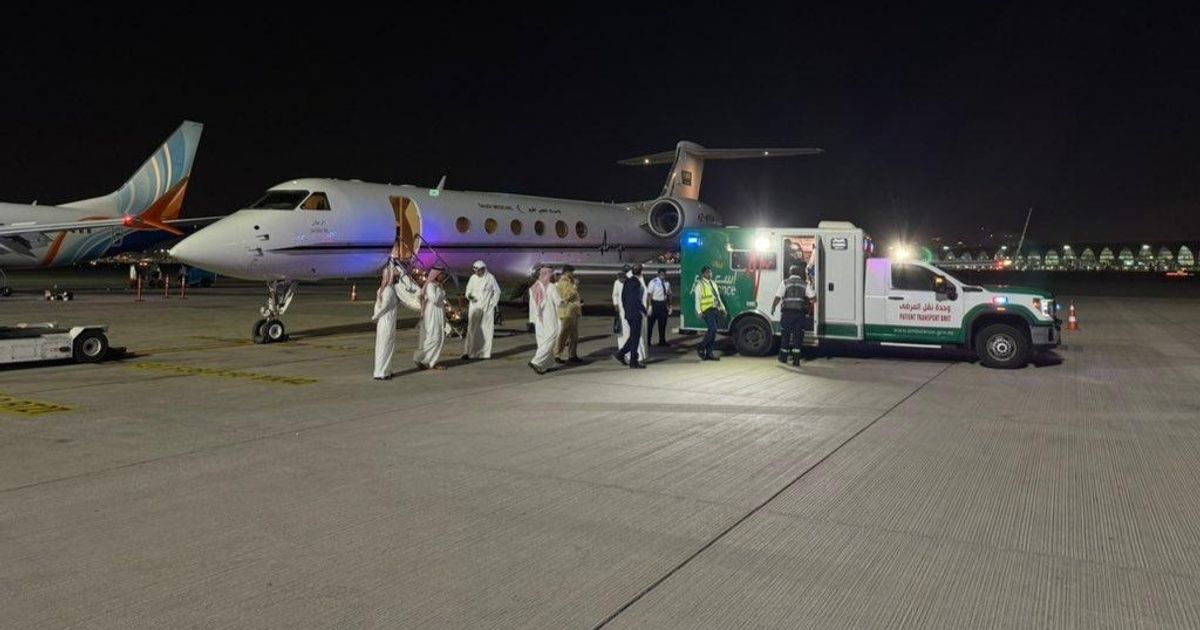 طائرة طبية تنقل اللاعب السعودي فهد المولد من دبي إلى الرياض