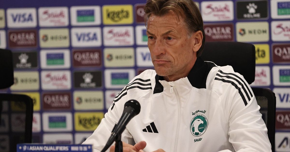 مدرب السعودية: علينا أن نظهر مدى إصرارنا للتأهل لكأس العالم