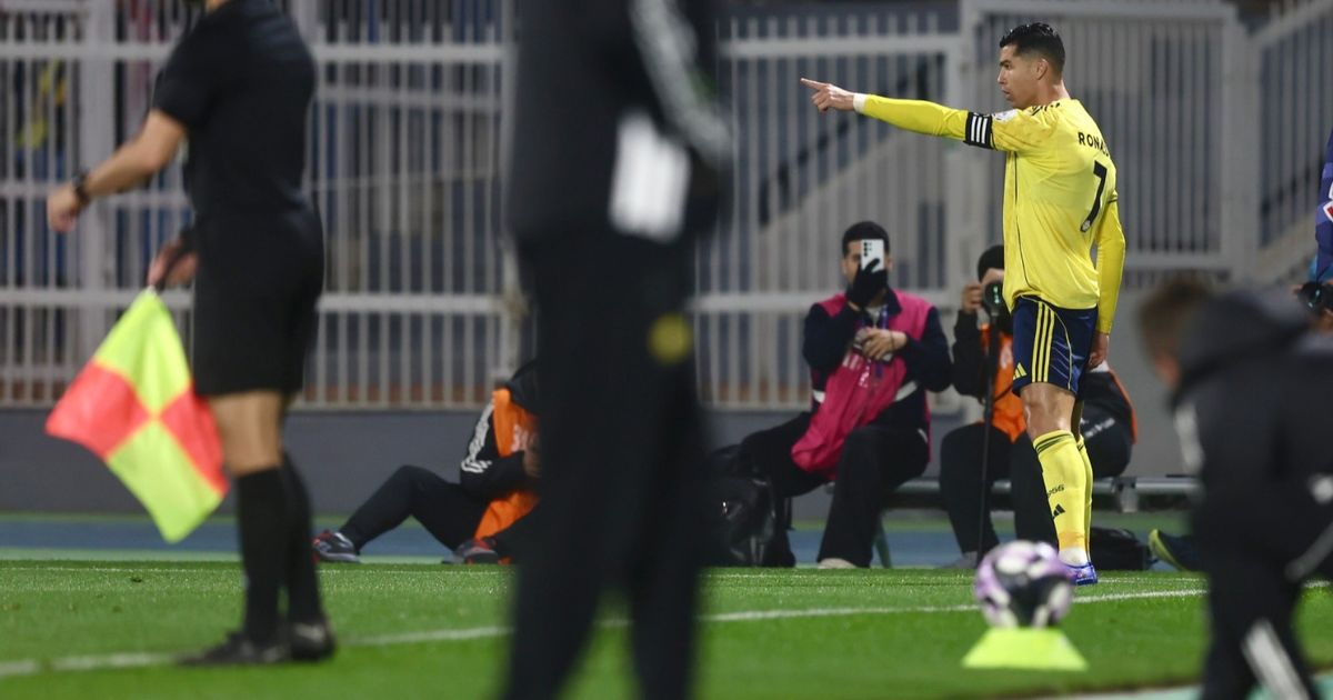 شاهد.. كريستيانو رونالدو يعانق التاريخ ويقود النصر للفوز على ضمك