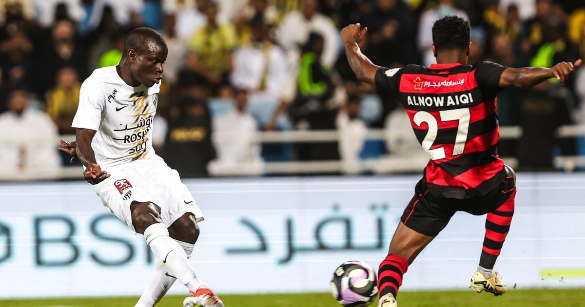 شاهد.. قذيفة كانتي تُلحق الاتحاد بالهلال في صدارة دوري روشن