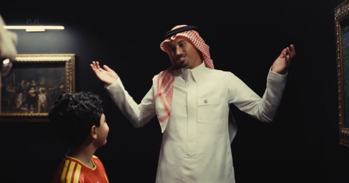 "الفنان الهولندي" تيجاني ريندرز يعزز خط وسط القادسية