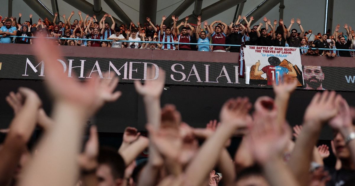 يويفا يفرض غرامة 100 ألف يورو على طرابزون سبور ويعاقب جمهوره