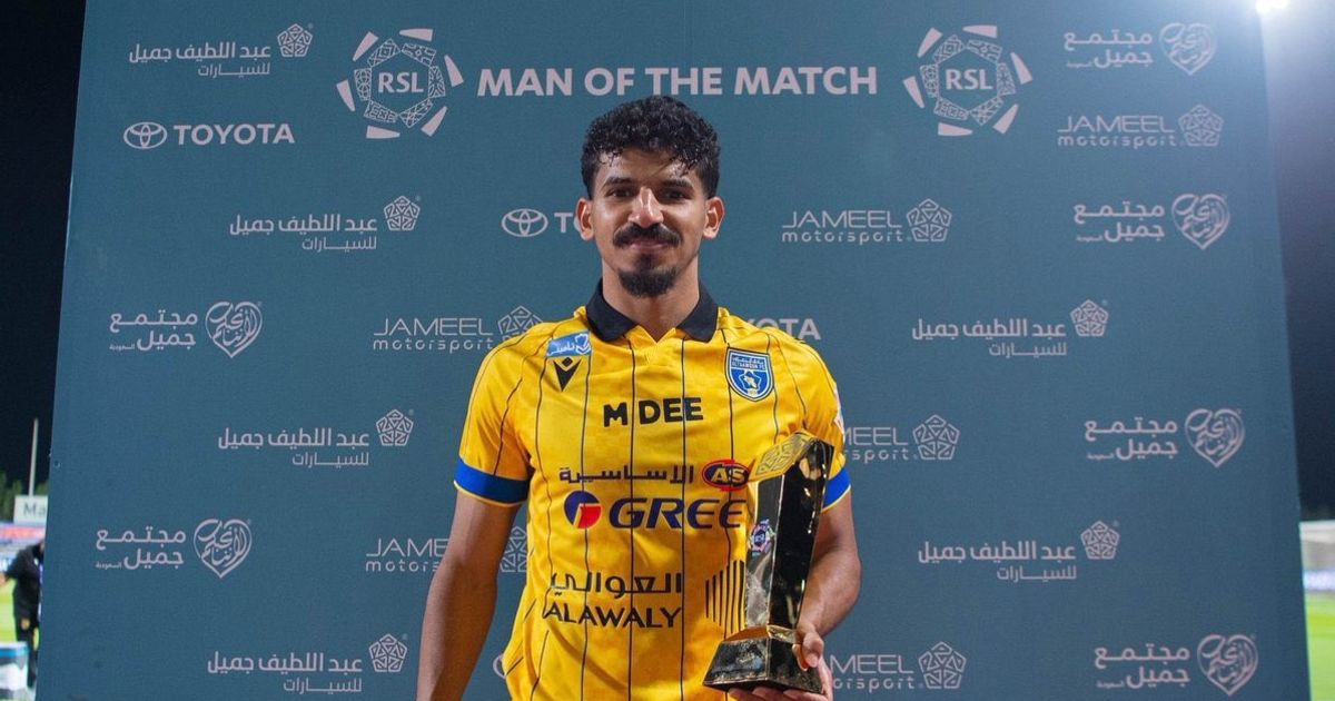 صفقة دفاعية تدعم الهلال.. محزري يقترب من قلعة الزعيم