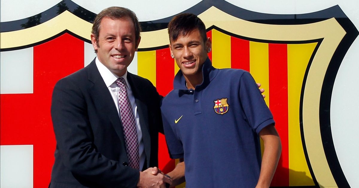 القضاء يغلق نهائياً ملف تهم الفساد بانتقال نيمار إلى برشلونة