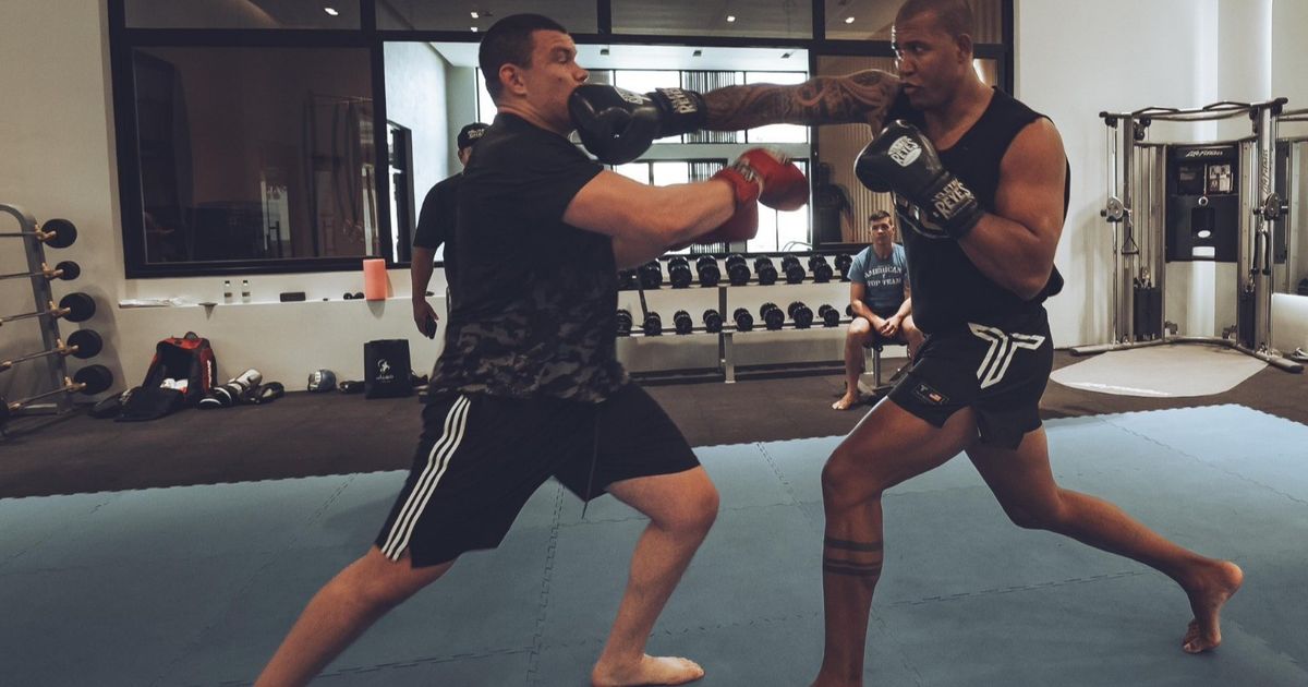 الرياض تشهد نزال "معركة العمالقة" غداً السبت