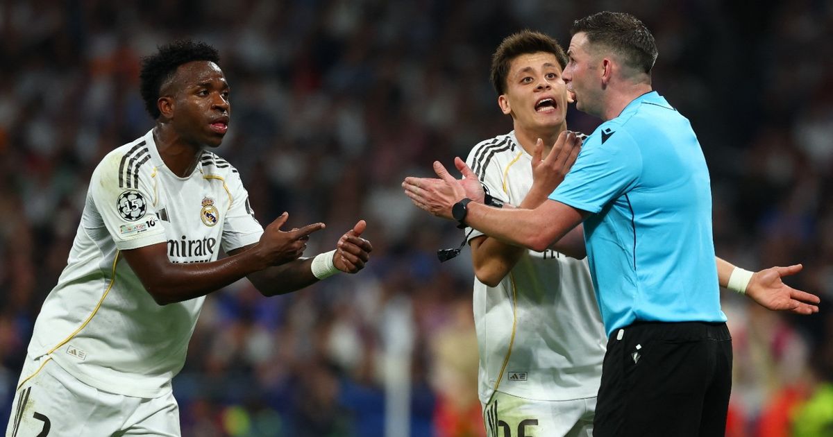 خسارتان في برنابيو.. مايكل أوليفر يدير مباراة ريال مدريد ضد إنتر