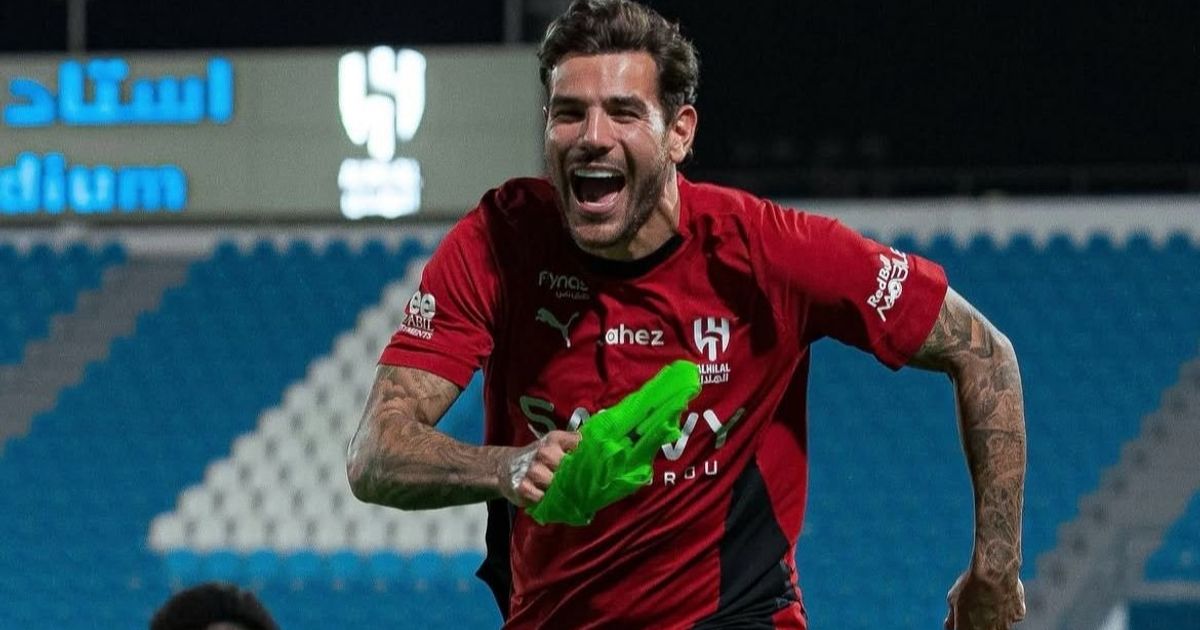 تعرف على سبب غياب ثيو هيرنانيدز عن مباراة الهلال والرياض؟