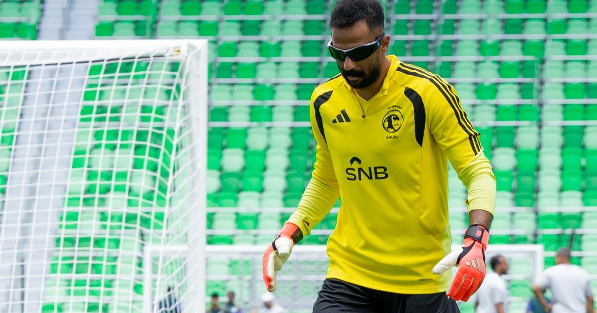 ما سر "نظارات" حراس المرمى في تدريبات السعودية بكأس العالم؟