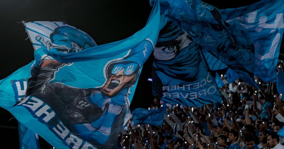 الهلال يستهدف مدرباً شهيراً بالدوري الإنجليزي.. ومورينيو ضمن 4 مرشحين