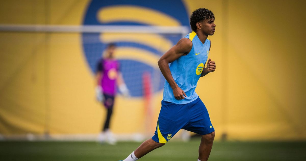 هل يغيب لامين يامال عن مواجهة السعودية نتيجة "صدام" بين برشلونة ومنتخب إسبانيا؟