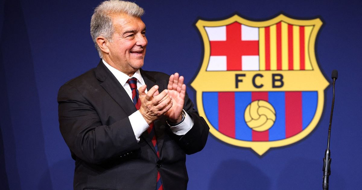 لابورتا يفاجئ جمهور برشلونة بشأن سوق الانتقالات ومستقبل فليك