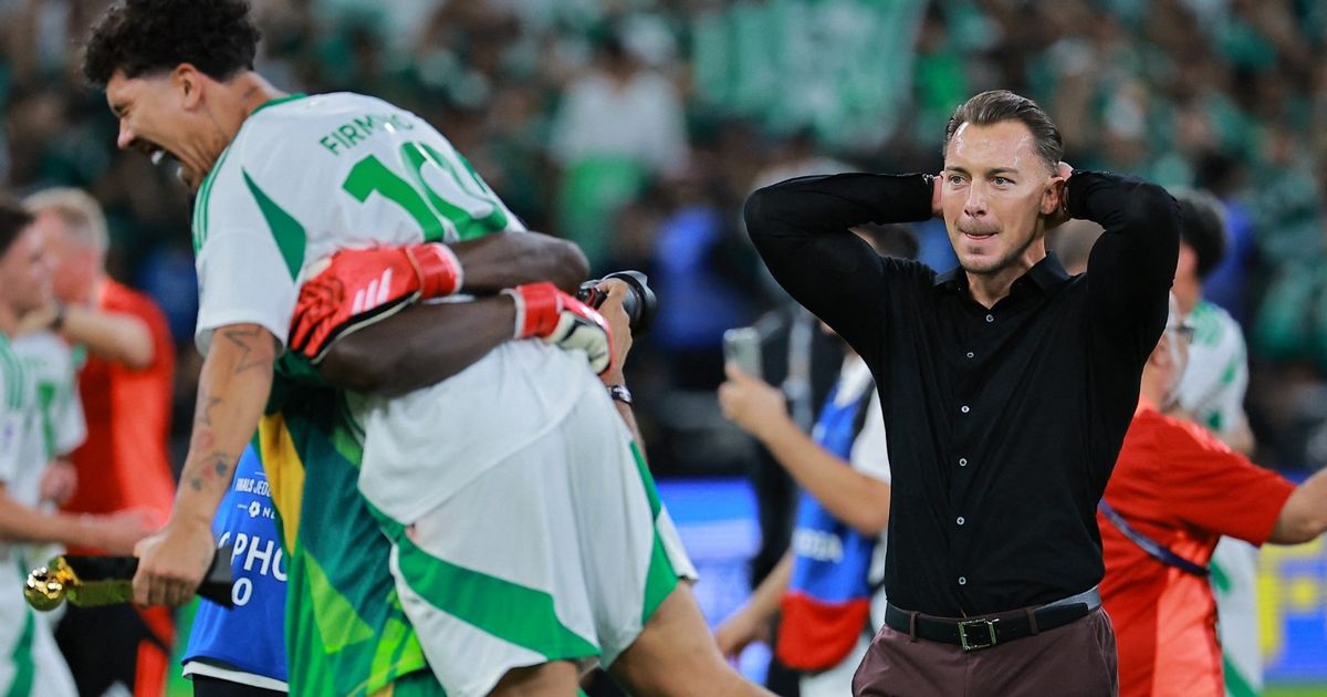 الأهلي يحسم مصير المدرب يايسله برسالة عبر البريد الإلكتروني