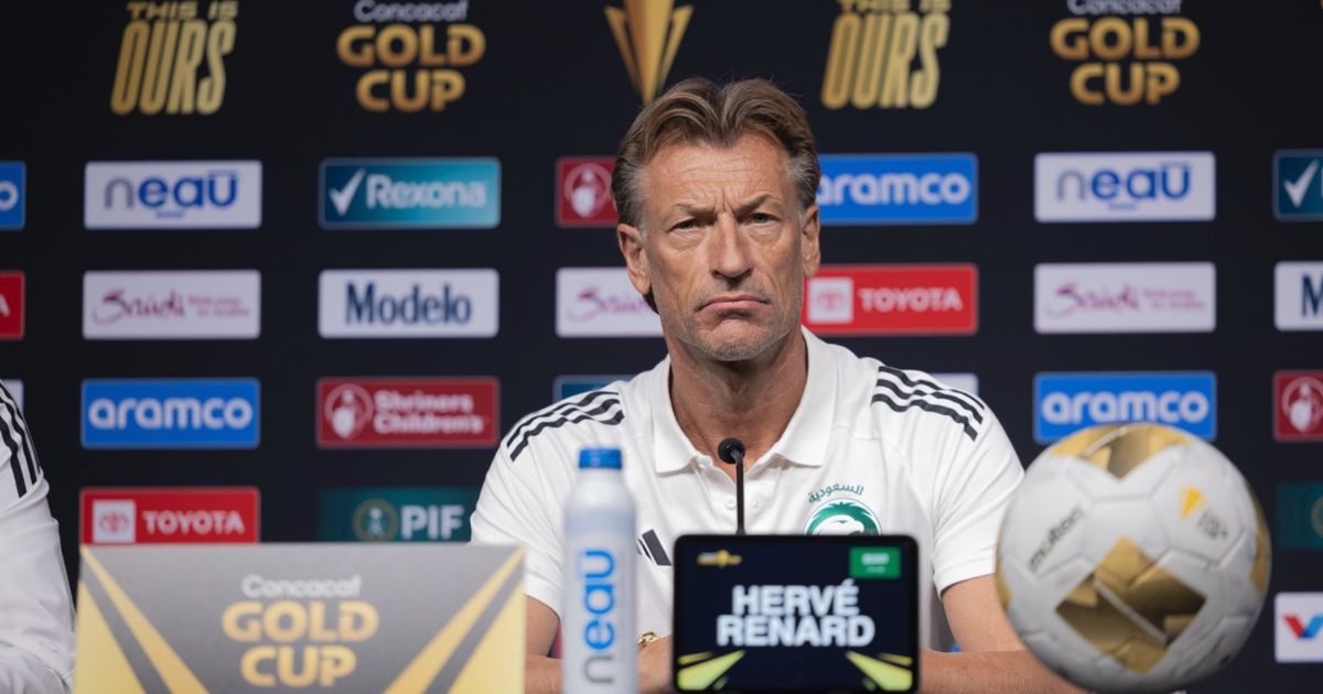 رونار "المنفعل باستمرار" يتوقع "مواجهة كبيرة" بين السعودية وترينيداد