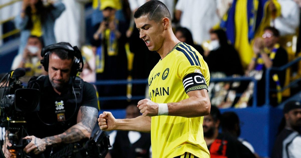 شاهد.. كريستيانو رونالدو يشعل غرفة ملابس النصر بخطاب قوي