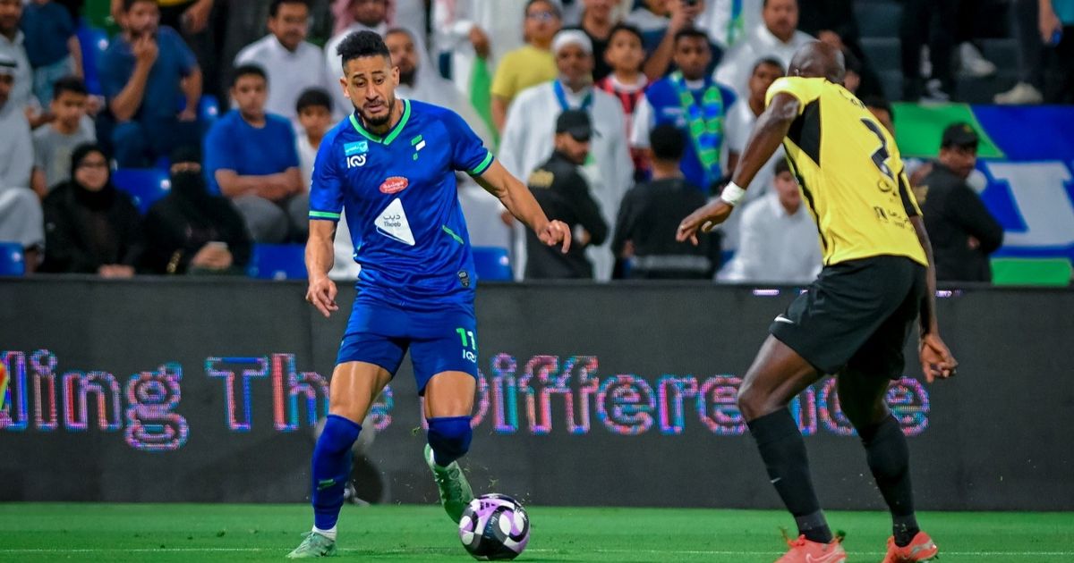 شاهد.. المغربي باتنا يقع في فخ ركلة ترجيح ألفاريز الشهيرة