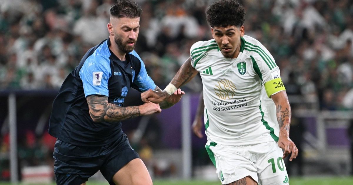 رحيلٌ مرتقب.. فيرمينو يتلقى عرضاً مغرياً من نادٍ خليجي شهير