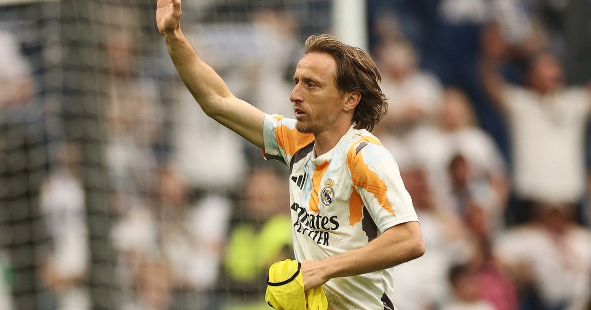 مودريتش يستشير رونالدو بعد "عرض النصر".. والمفاوضات تتوقف